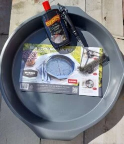 Cleaner PRODUCTS - Kit De Nettoyage Pour BBQ : GRILL WASH + Brosse De Nettoyage Triangulaire + Savon Nettoyant (500 Ml) - Pour BBQ Jusqu'à 49 Cm