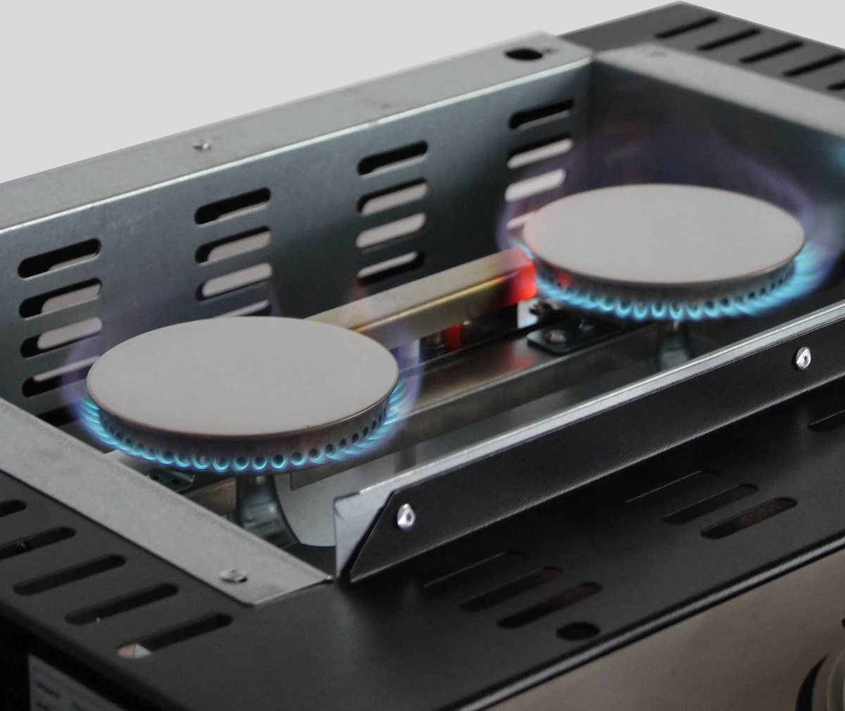 Plancha Au Gaz 2 Banderoleuses - Porthos - 5 KW, Barbecue, Cuisine Extérieure, Plaque émaillée, Acier Inoxydable. Y Compris Le Connecteur De Gaz G1 / 2 2 Plancha Au Gaz 2 Banderoleuses - Porthos - 5 KW, Barbecue, Cuisine Extérieure, Plaque émaillée, Acier Inoxydable. Y Compris Le Connecteur De Gaz G1 / 2 – Image 2