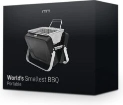 Mikamax - Mini Barbecue Portable - Le Plus Petit Barbecue Du Monde - Se Range Dans Votre Poche - 18 × 6 × 15,5 Cm - 714 Grammes -Grill Feu Maison 1200x1023