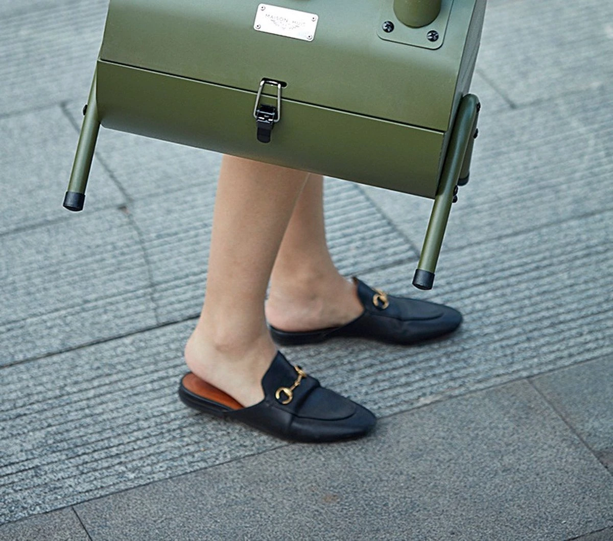 Barbecue à Charbon De Bois - Forme Cylindrique - BBQ D'été - BBQ De Jardin Extérieur Portable Pour 2 à 4 Personnes Camping Pique-nique Viande Savoureuse 13 Barbecue à Charbon De Bois - Forme Cylindrique - BBQ D'été - BBQ De Jardin Extérieur Portable Pour 2 à 4 Personnes Camping Pique-nique Viande Savoureuse – Image 13