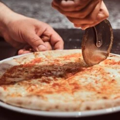 Springos Pizza Scoop - Coupe-pizza - Spatule - 25 Cm - Naturel/ Argent -Grill Feu Maison 1200x1200 1235