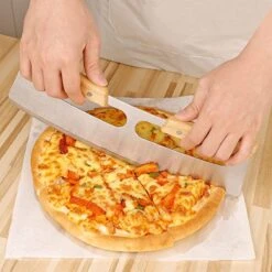 Bymouna - Set - Pelle à Pizza - 30,5 CM Et 25,5 CM - Inox/Bois De Chêne - Coupe-pâte - Couteau à Pizza - Coupe-pizza - Spatule - Wiegemes -Cutter -Grill Feu Maison 1200x1200 1269