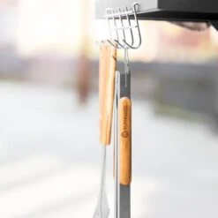 Burnhard Pince à Barbecue Burnhard 45cm | Acier Inoxydable | Manche En Bois D'acacia | Avec œillet De Suspension -Grill Feu Maison 1200x1200 1309