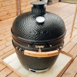 Evolve Advanced Solo - Barbecue Kamado 24" / 61 CM / XXL - Sans Base Ni Tables D'appoint - Accessoires Gratuits Inclus - Parois En Céramique - Forme D'oeuf - Chaleur Directe + Chaleur Indirecte - Ventilation Professionnelle - Thermomètre Intelligent -Grill Feu Maison 1200x1200 198