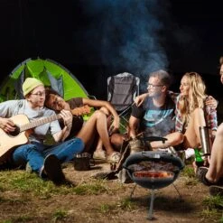 AG Mini Barbecue Ø 35cm - Barbecues à Charbon - Barbecue Kogelbarbecue - Klein Et Léger - Compact - Inox - 4-6 Personnes-Barbecue Rond - Incl. Couvercle - Barbecue Passe Partout -Grille De Ventilation Pour La Régulation De L'oxygène - Zwart -Grill Feu Maison 1200x1200 252