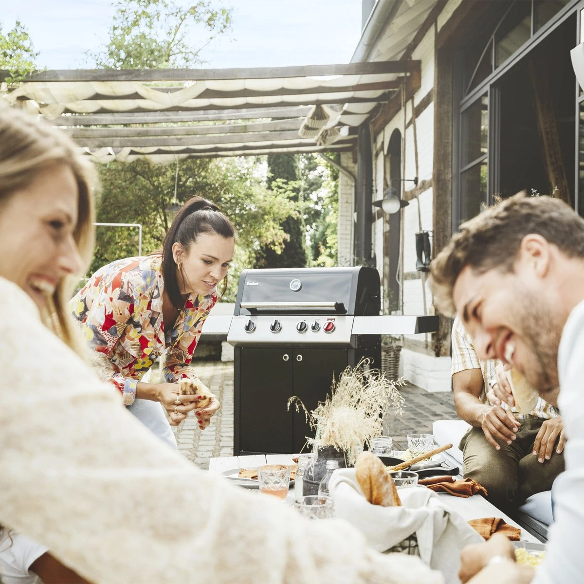 Barbecue à Gaz Enders Colorado 4 I Turbo - Barbecue - Noir - Surface De Cuisson 74 X 43 Cm - 4 Brûleurs En Acier Inoxydable - Fonte 2 Barbecue à Gaz Enders Colorado 4 I Turbo - Barbecue - Noir - Surface De Cuisson 74 X 43 Cm - 4 Brûleurs En Acier Inoxydable - Fonte – Image 2