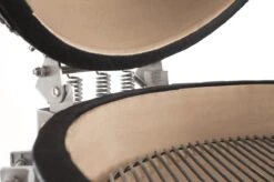 Landmann - Kamado - 26 Pouces - Grijs - Modèle De Table - Surface De Cuisson De 57 Cm - Avec Thermomètre - Avec Base Et Poignées - Double Paroi Et Isolé - Oeuf BBQ -Grill Feu Maison 1200x799 7