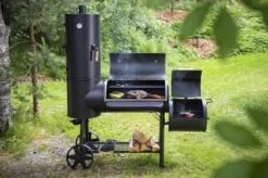 Mustang Fumoir Déporté Georgia XXL - Fumoir - FumoirBarbecue - Barbecue - Bois - Charbon De Bois - Fil D'acier émaillé épais - XXL - 119 KG ! - 175x70x192cm -Grill Feu Maison 1200x799 8