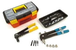 Ensemble De Pinces à écrous Aveugles Et Pinces à Rivets Dans Un étui