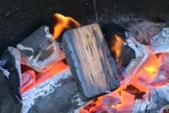 Morceaux De Baril De Whisky De 15 Kg|Fûts De Whisky En Bois De Chêne Pour Le BBQ Kamado |Fumoir| Non Traité |Boîte Dym -Grill Feu Maison 1200x800 56