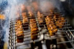 Panier Gril Plat En Acier Inoxydable BBQNovation Pour Broche / Rôtisserie, Hauteur Réglable Sur 4 Niveaux -Grill Feu Maison 1200x800 69