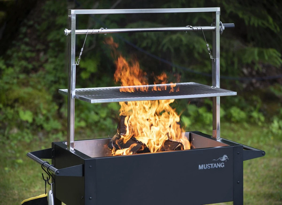 Barbecue D'extérieur Mustang Barbecue Patagonia Réglable En Hauteur - Zwart - Barbecue D'extérieur - Barbecue à Charbon - 39,8 Kg 5 Barbecue D'extérieur Mustang Barbecue Patagonia Réglable En Hauteur - Zwart - Barbecue D'extérieur - Barbecue à Charbon - 39,8 Kg – Image 5