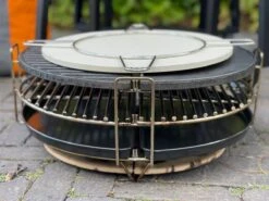 IQ Grills Kamado Classic 21 Pouces Complete Pirate Black - Barbecue - Fumoir - Charbon De Bois De Bois - Surface De Cuisson 46 Cm -Grill Feu Maison 1200x899