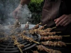 VOLT! Barbecue Dutch Fire Bowl - Brasero Avec Rangement Pour Bois Pour Extérieur - Cuisine D'extérieur - Plaque De Gril - Plancha Barbecue - Grille De Gril - Anneau De Gril -Grill Feu Maison 1200x899 35