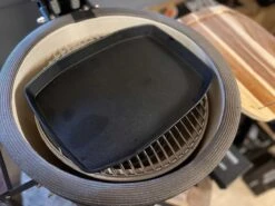 The Bastard Sizzling Assiette Et Support L/M -Grill Feu Maison 1200x900 41