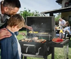 Frito Charbon De Bois Grill BBQ - Barbecue - Bon Pour 5 à 10 Personnes - Plaque De Gril - Avec Thermomètre, Roues, étagère Latérale Et Plus - Acier Inoxydable 8 Frito Charbon De Bois Grill BBQ - Barbecue - Bon Pour 5 à 10 Personnes - Plaque De Gril - Avec Thermomètre, Roues, étagère Latérale Et Plus - Acier Inoxydable -Grill Feu Maison 1200x989