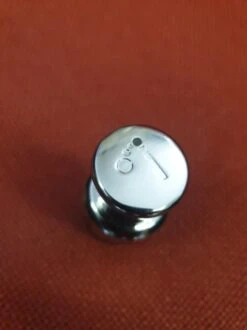 Champ Allume-cigare 12V, également Chargement USB, Transporté Dans La Voiture Ou Dans Le Sac. Chrome