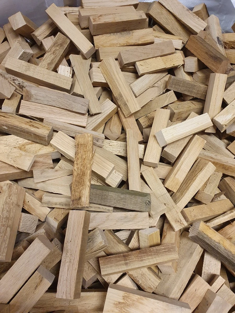 1 X 5 Kg De Hêtre + 1 X 5 Kg De Bois De Fumage De Chêne D'environ 15 Cm De Long